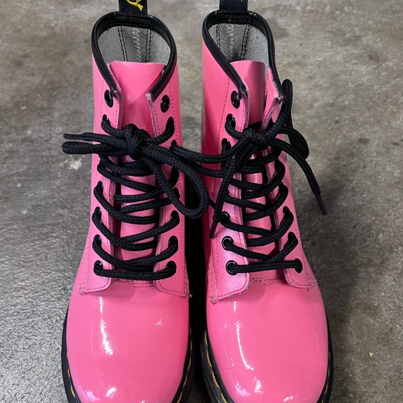 Dr. Martens Pink pleather Lace-Up Boots - Picture 2 of 4
